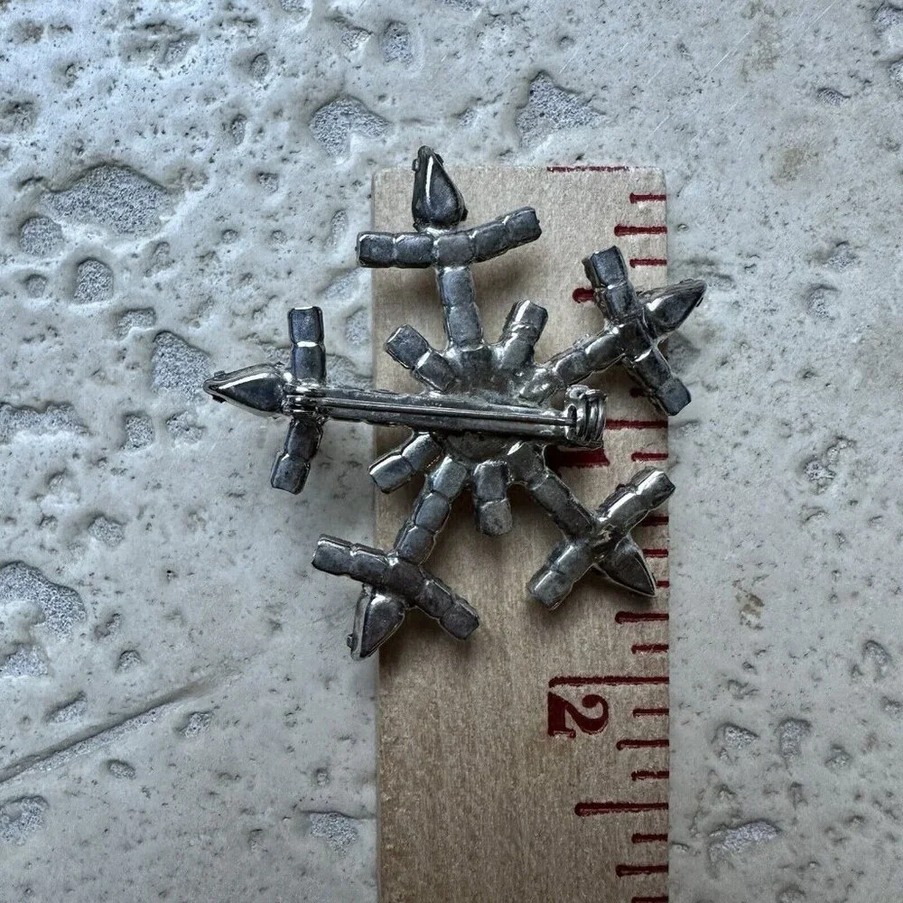 VTG Brooch Pin 1.75‎ Inch Starburst Snowflake Aurora Borealis Rhinestone Silver